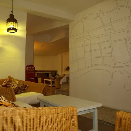 The Monkey Vendégház Marbella