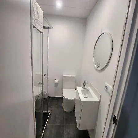 The Monkey Guest house 2*